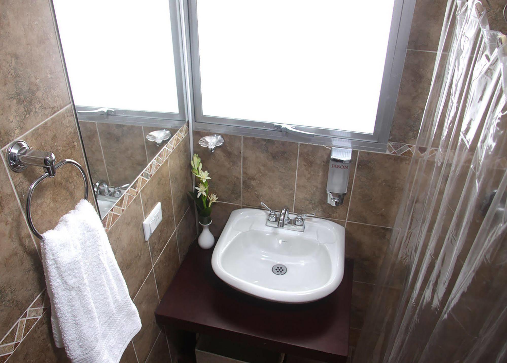 6 Suites Hotel Bogota Buitenkant foto